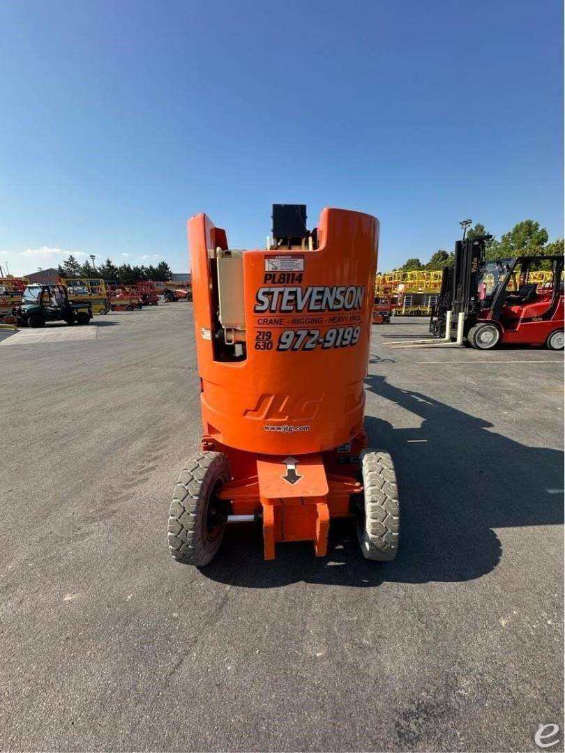 2015 JLG E300AJP