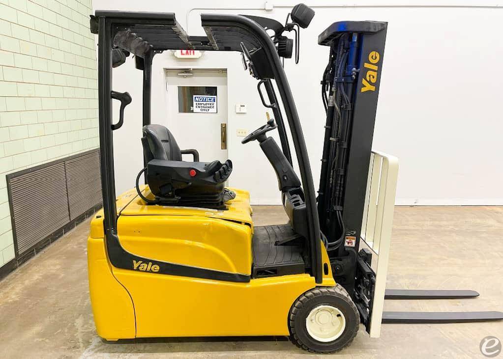 2020 Yale ERP040VT Electric Forklif...