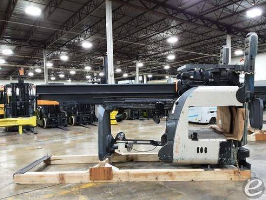 2017 Crown RMD6025-32 Electric Reach Truck - 123Forklift