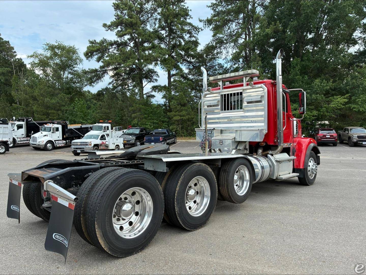 2014 Freightliner CORONADO 122 SD