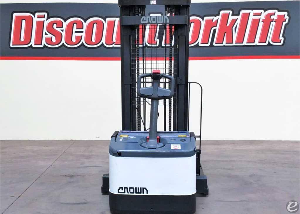2000 Crown WS2300