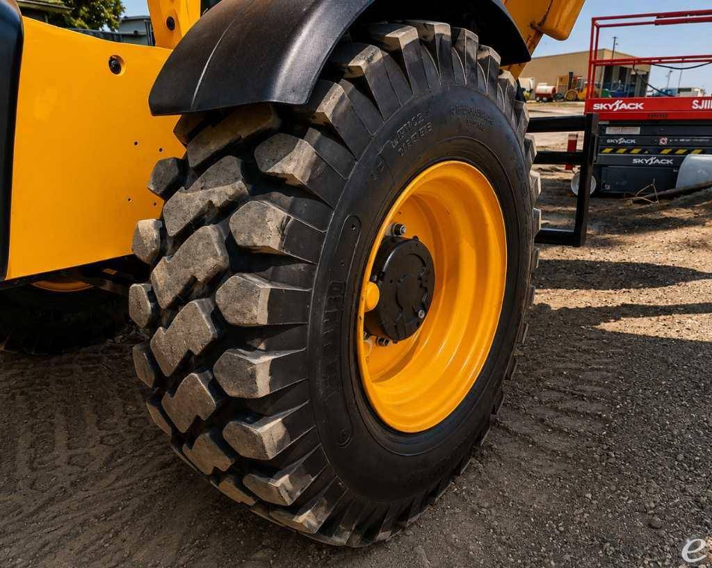 2024 JCB 510-56