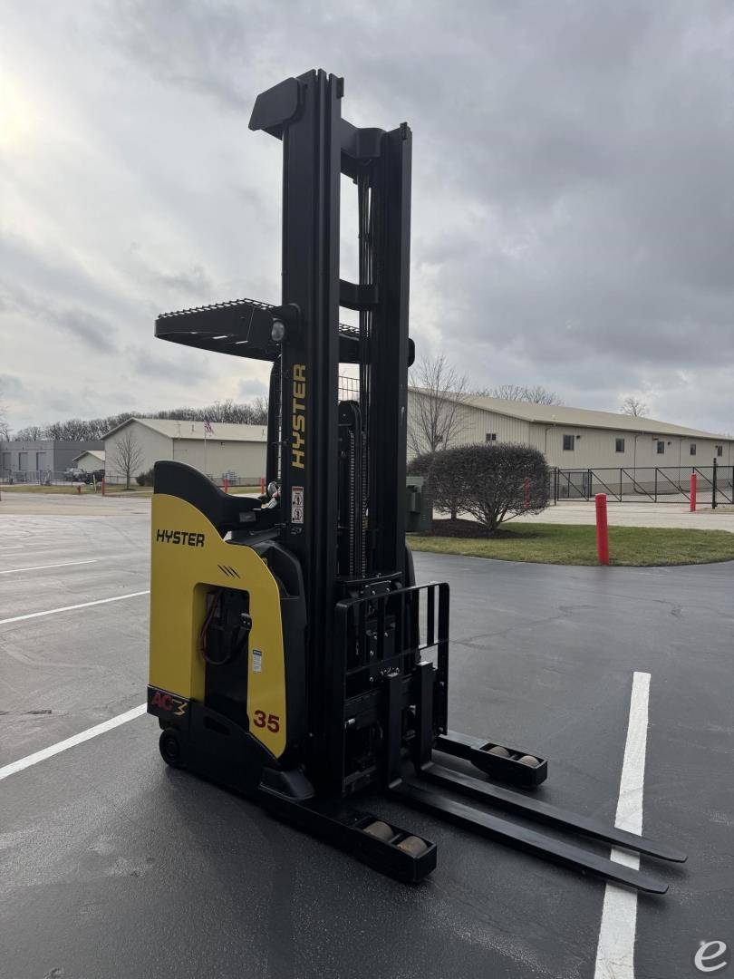 2019 Hyster N35ZR2 Electric Reach Truck - 123Forklift