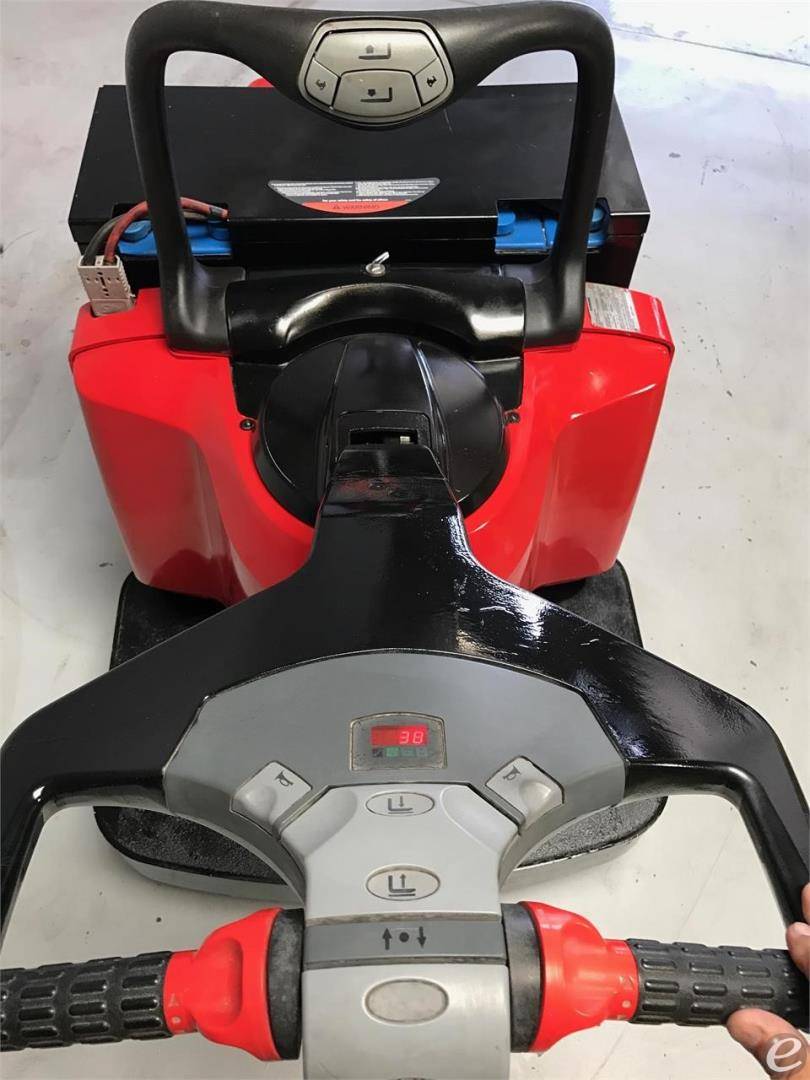 2011 Raymond 8400 Electric Forklift - 123Forklift