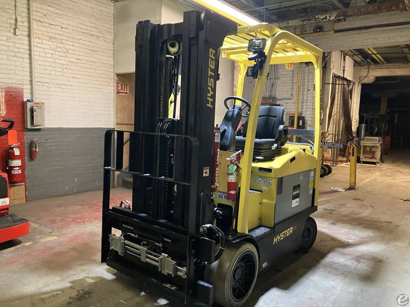 2019 Hyster E80XN