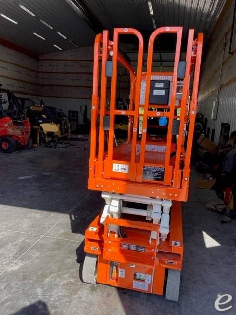 2024 Snorkel 3219E