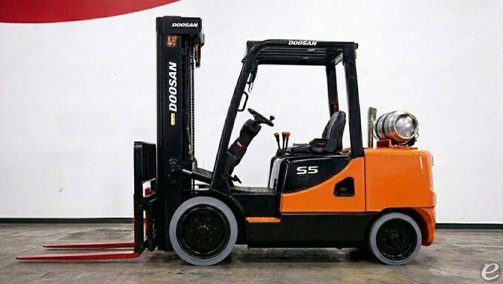 2014 Doosan GC55C-5