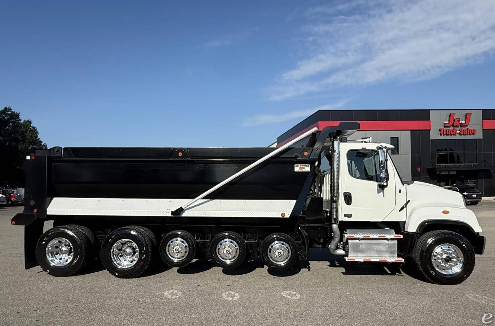 2024 Freightliner 114SD PLUS