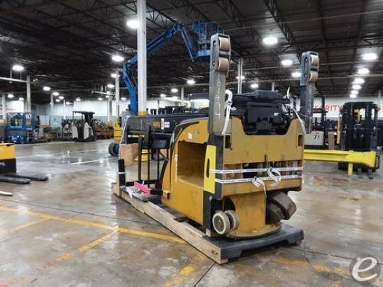 2015 Yale NR045 Electric Reach Truck - 123Forklift