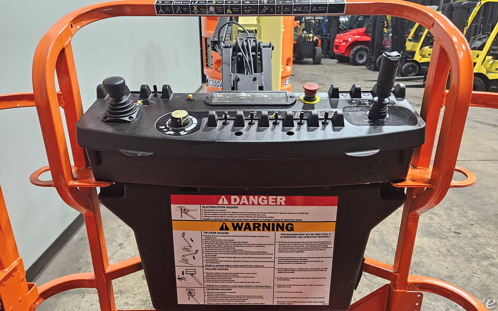 2012 JLG E300AJP