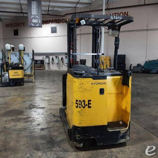2016 Hyundai 18BR-9 Electric Reach Truck - 123Forklift