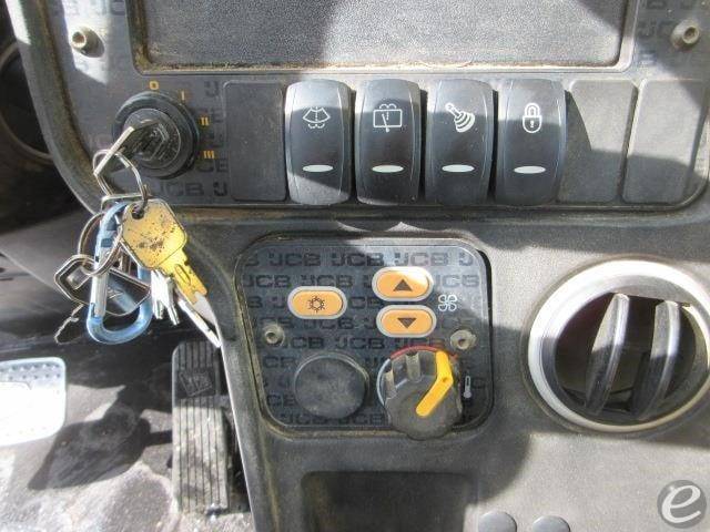 2017 JCB 510-56