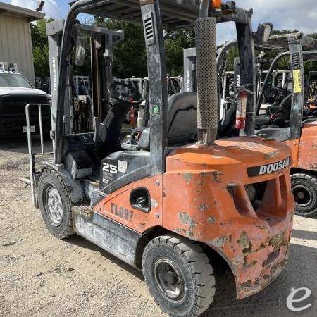 2019 Doosan D25S-7
