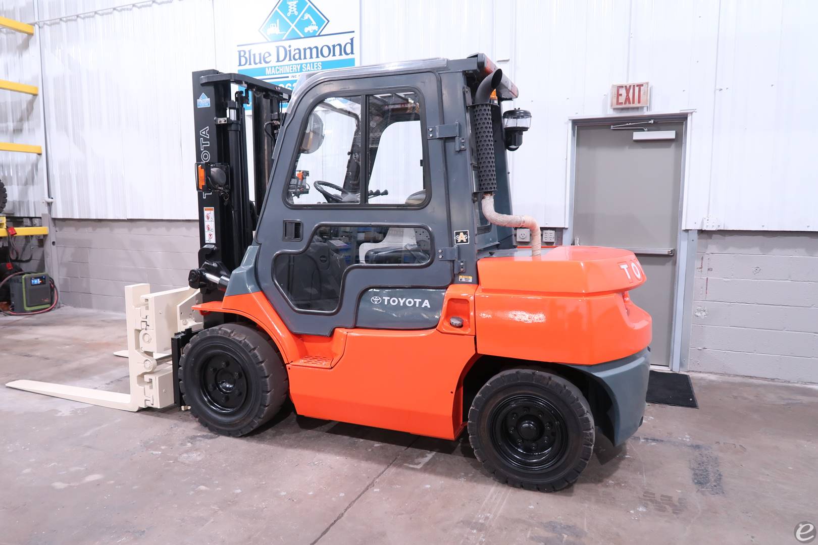 2005 Toyota 7FDU35 Diesel Forklift - 123Forklift