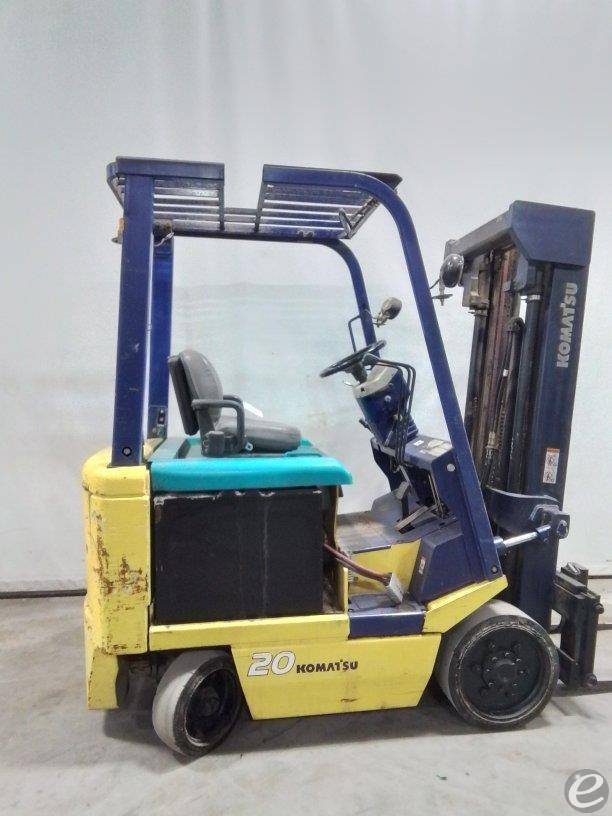 2001 Komatsu FB25SH-5