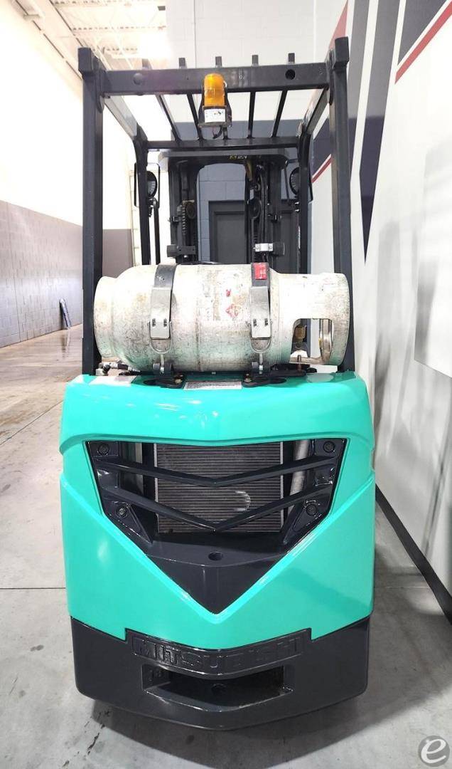 2013 Mitsubishi FGC18N