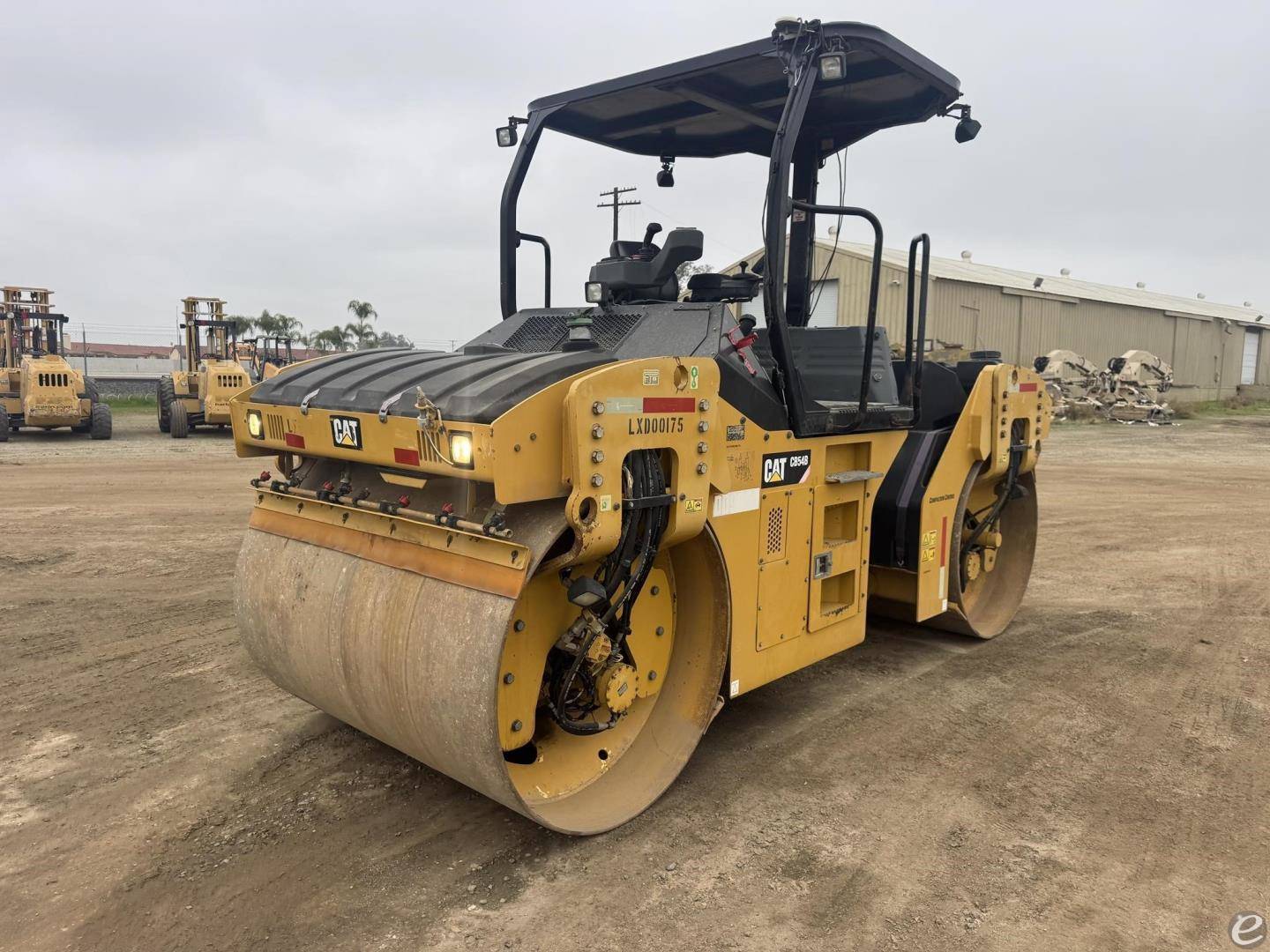 2013 Cat CB54B