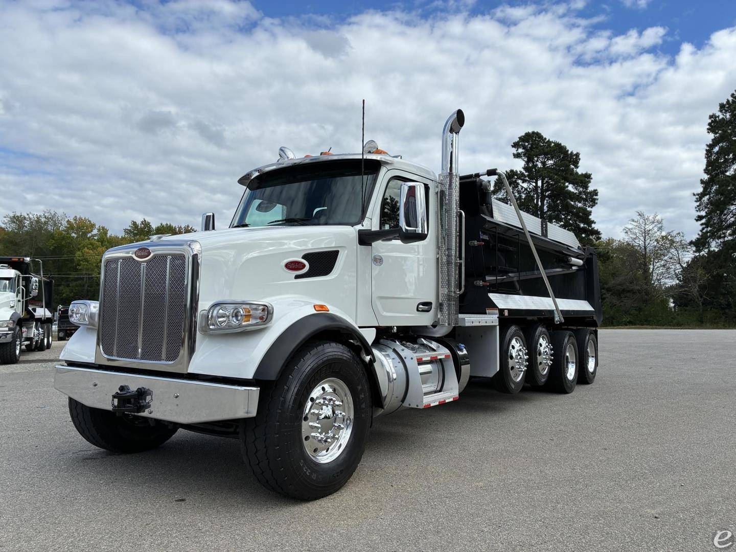 2025 Peterbilt 567