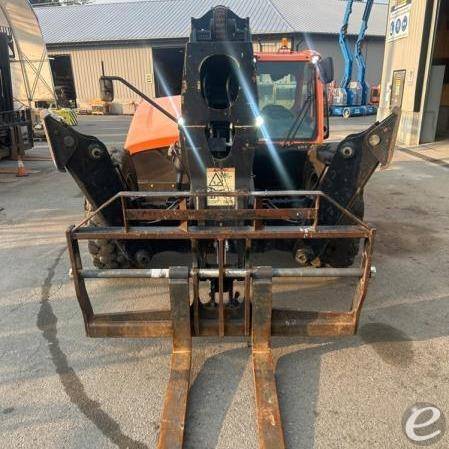 2019 JLG 1255