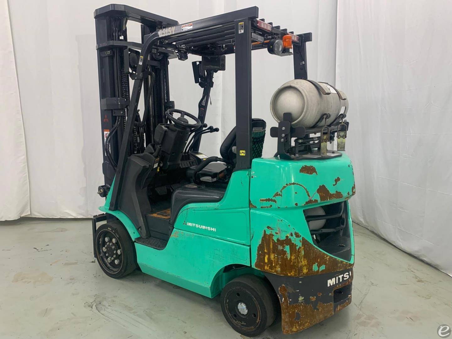 2020 Mitsubishi FGC25N