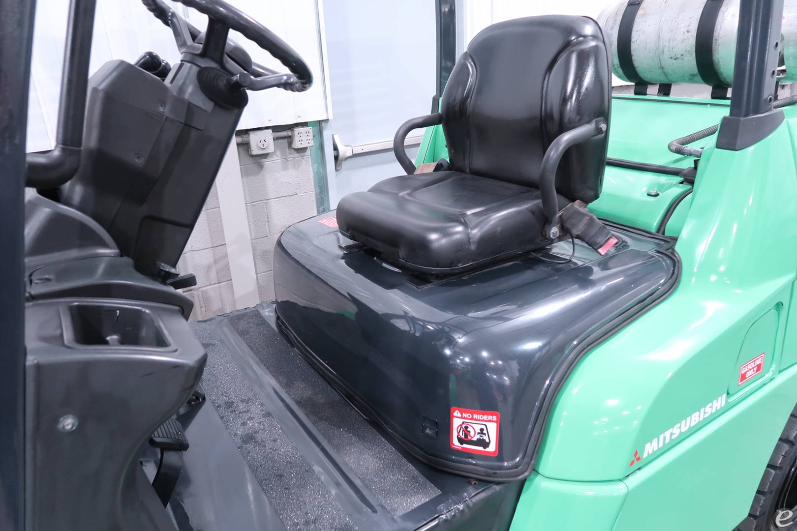 2013 Mitsubishi FG50CN