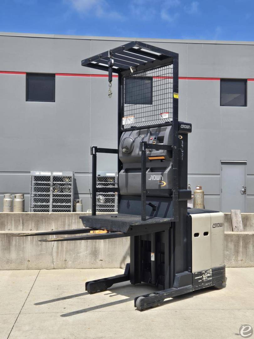 2008 Crown SP3505-30