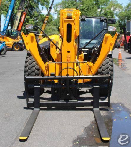 2017 JCB 514-56
