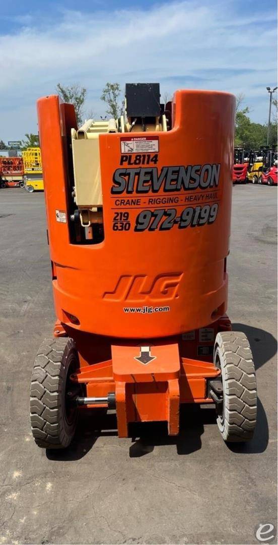 2015 JLG E300AJP