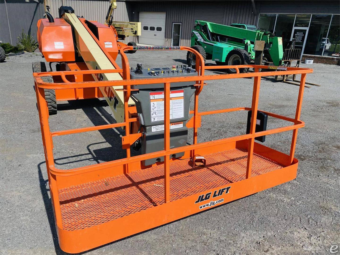 2012 JLG 600S