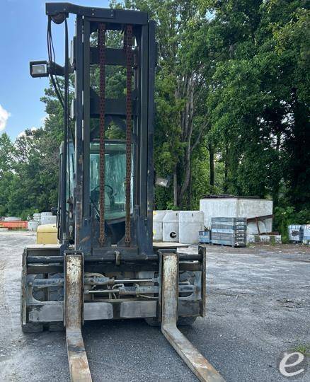 2005 Yale GDP360EB
