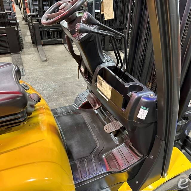 2019 Yale GLC060VX