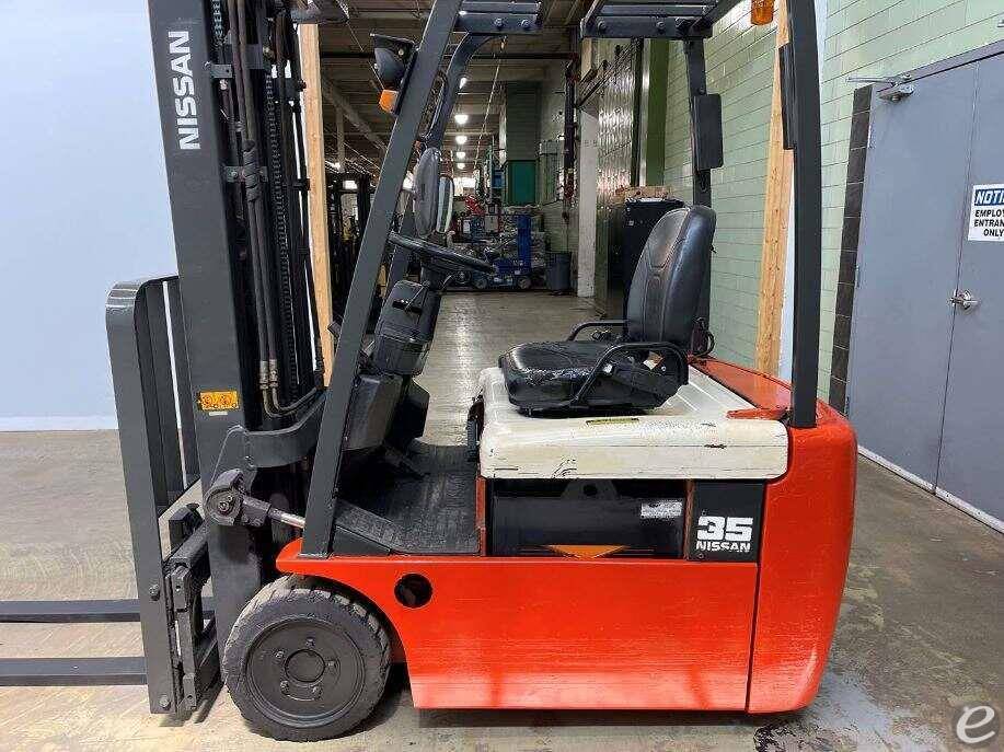 2004 Nissan                                             ET3500 Electric Forklift - 123Forklift