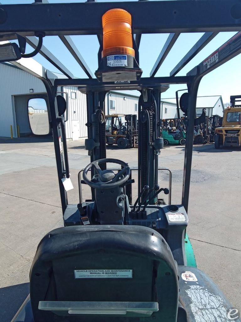 2017 Mitsubishi FG25N