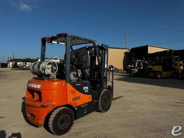 2010 Doosan G25E-5