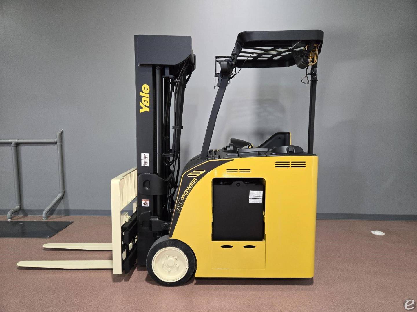 2015 Yale ESC035AD Electric Forklif...