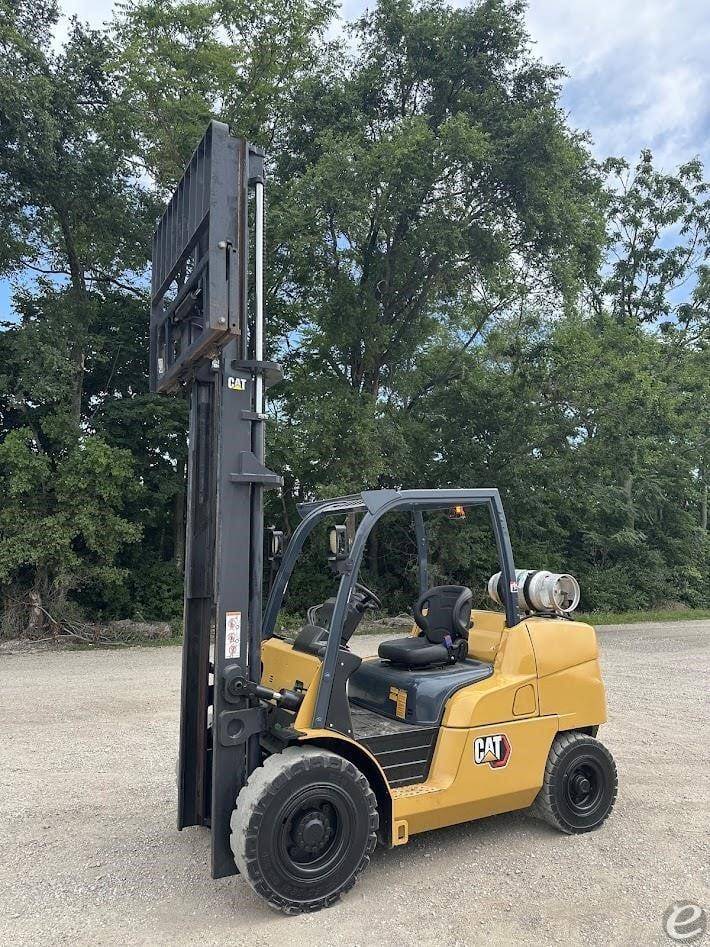 2014 Mitsubishi FG50CN1