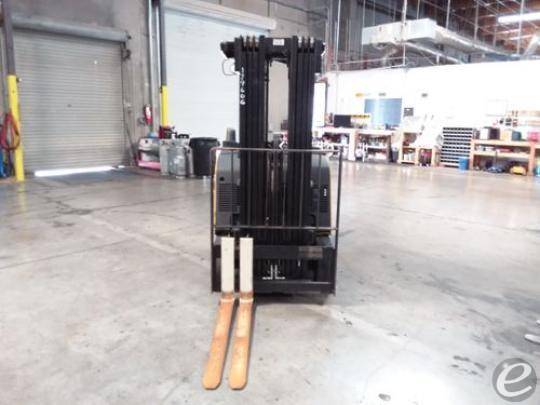 2017 Yale ESC030 Electric Forklift - 123Forklift