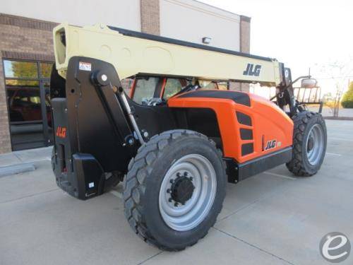 2025 JLG 742