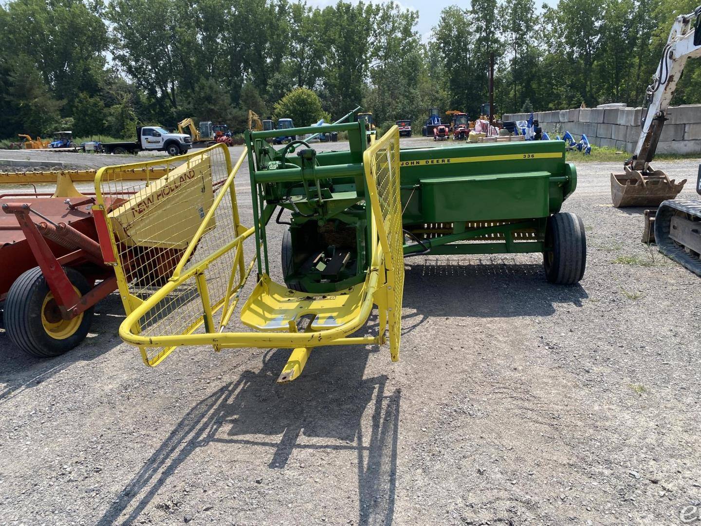 John Deere 336