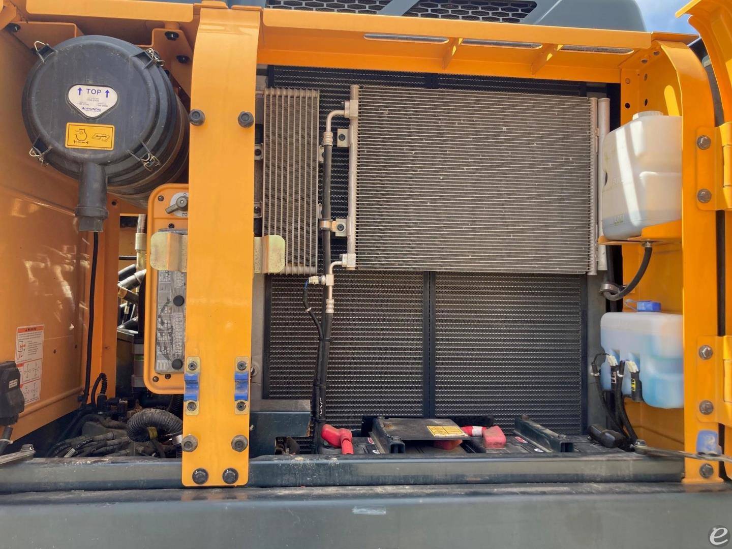 2018 Hyundai HX220 LR