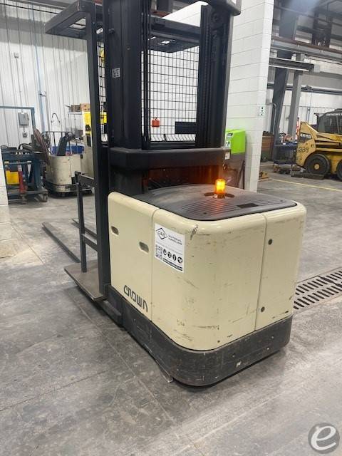 2002 Crown SP3010-30