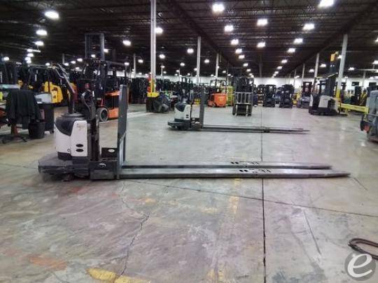 2013 Crown PE4500-80 Electric Forkl...