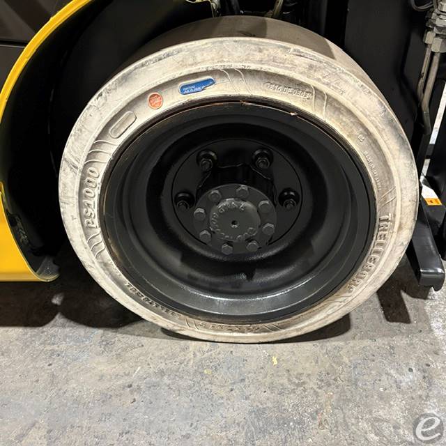 2023 Yale GLC050LX