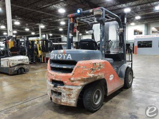 2018 Toyota 8FD40U Diesel Forklift - 123Forklift