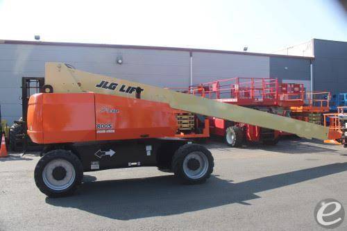 2019 JLG 800S