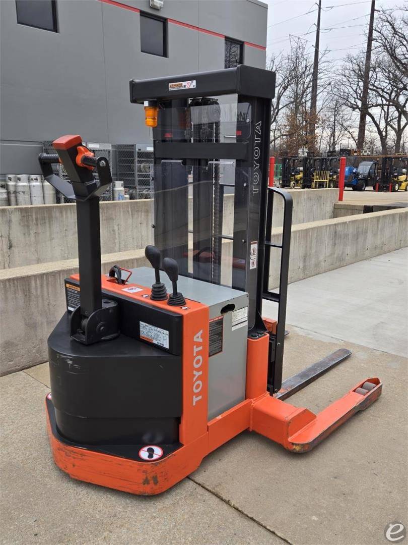 2014 Toyota 6BWS20 Electric Forklift - 123Forklift