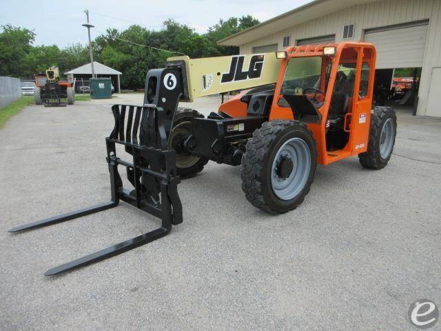 2014 JLG G6-42A