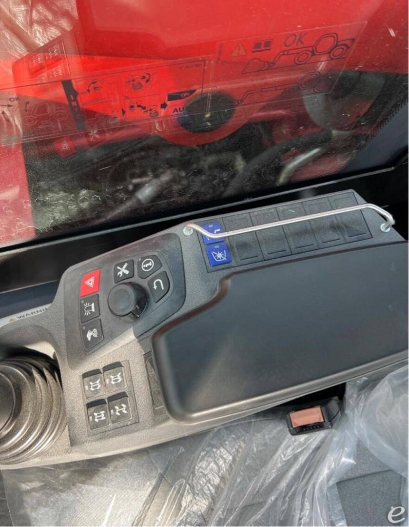 2023 Manitou MHT790