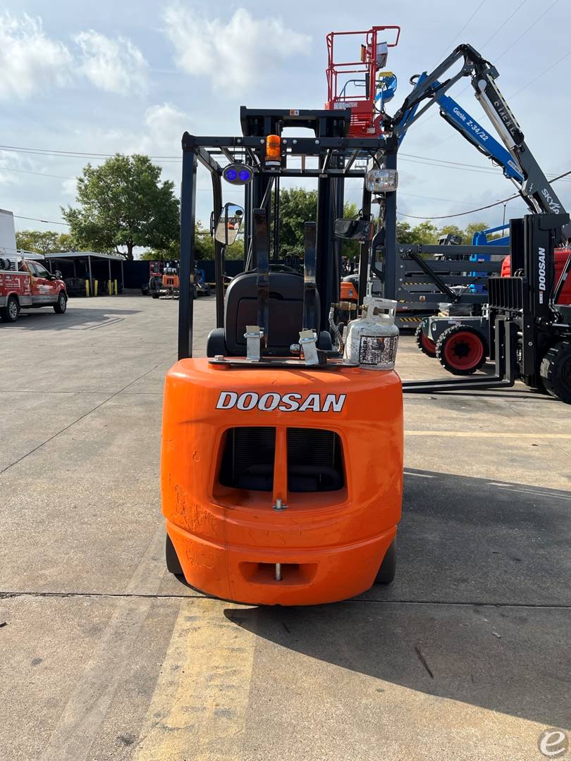 2018 Doosan GC30P-5