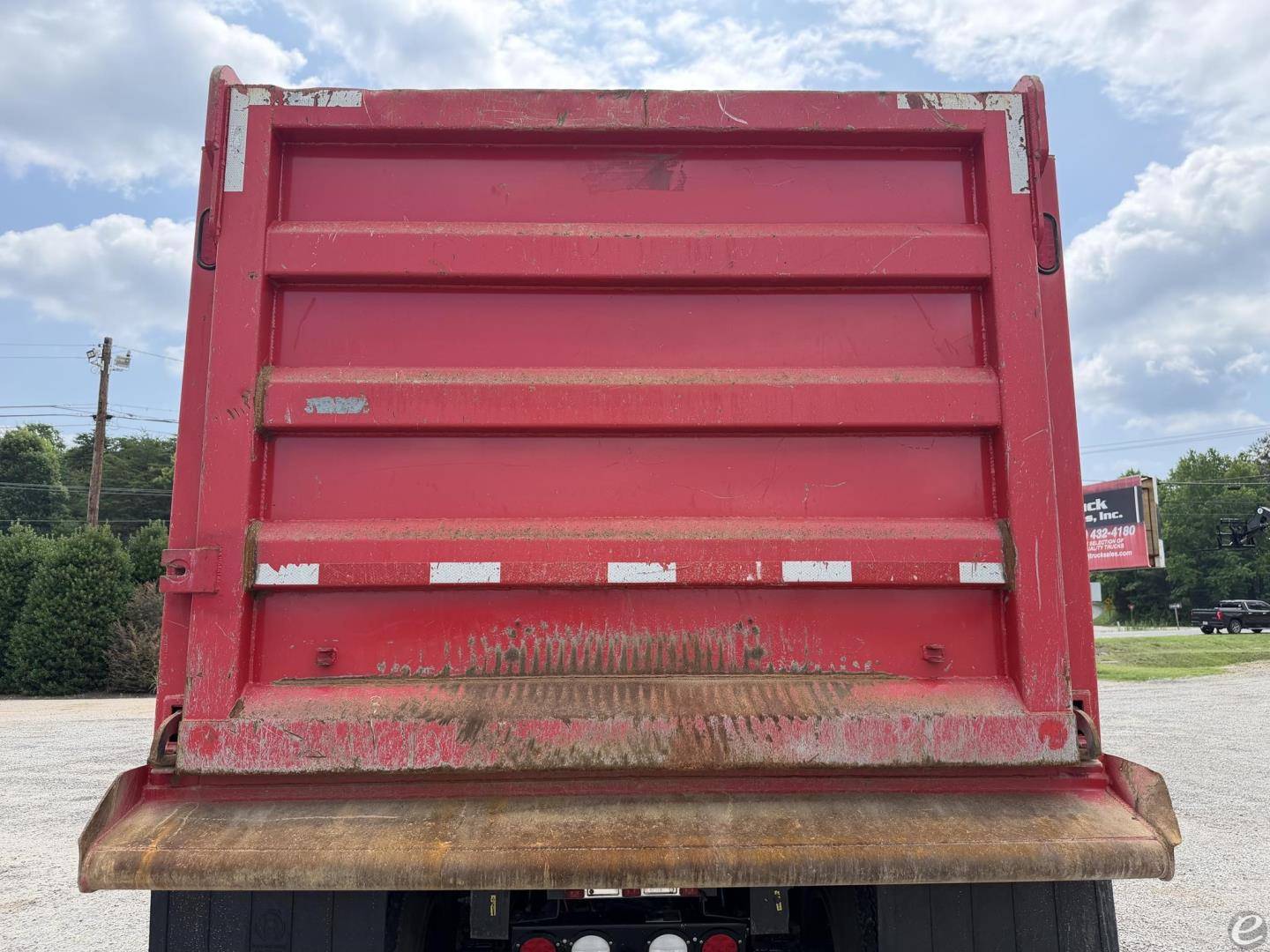 2023 Kenworth T880